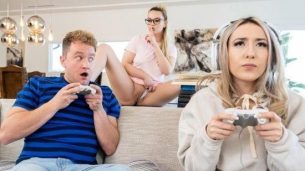 TeensLoveHugeCocks – Heather Honey – Hot Nerd Cucks Gamer Girlfriend